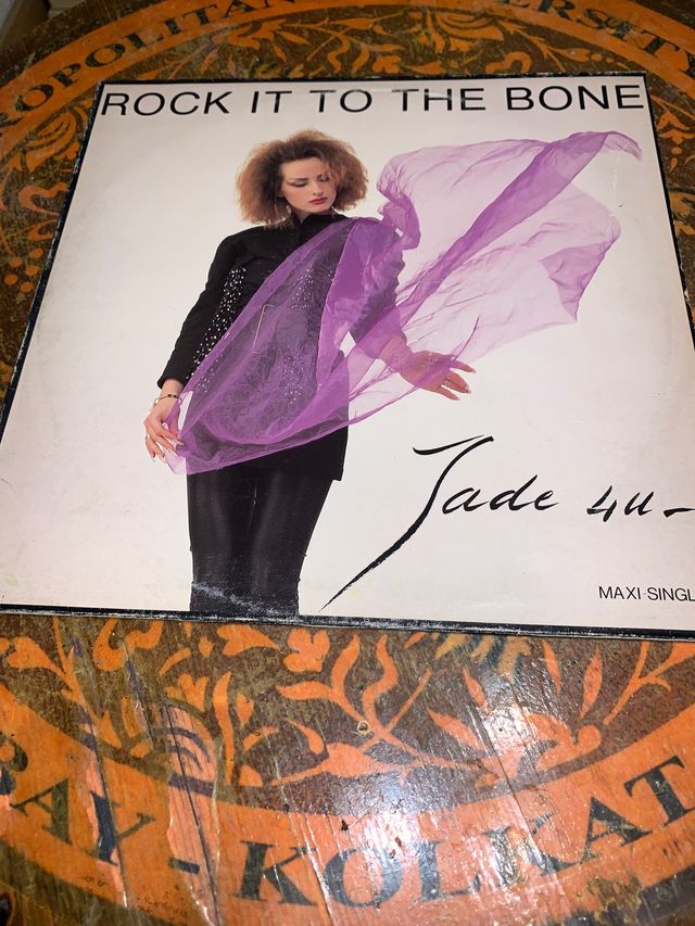 Jade 4U.