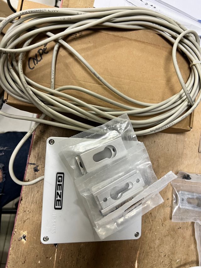 Cerradura de seguridad electronica Geze 103643