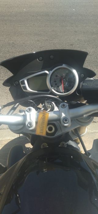 Triumph 675 A2 LEER BIEN