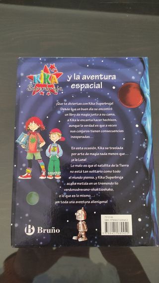 Libro "Kika Superbruja y la aventura espacial"