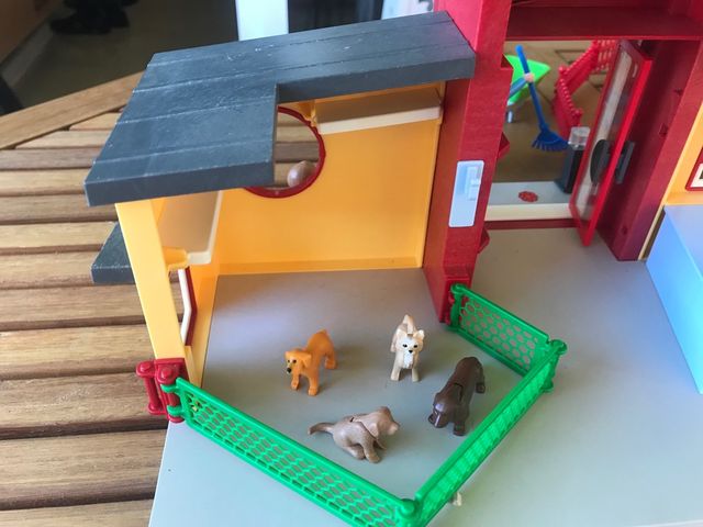 Refugio de animales playmobil