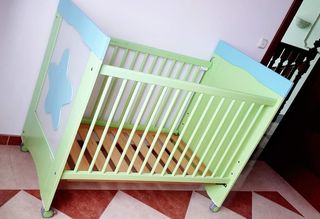 Cuna de madera