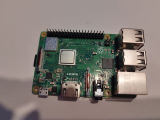 Raspberry Pi 3 Model B + Nueva