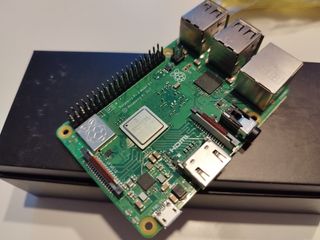 Raspberry Pi 3 Model B + Nueva