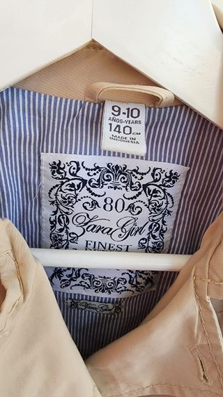 Gabardina de niña