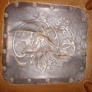 Silla madera y cuero antigua