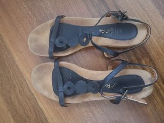 varias sandalias muy cómodas algunas de fiesta T39