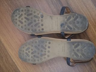 varias sandalias muy cómodas algunas de fiesta T39