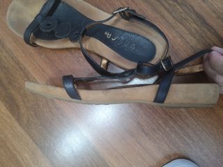 varias sandalias muy cómodas algunas de fiesta T39