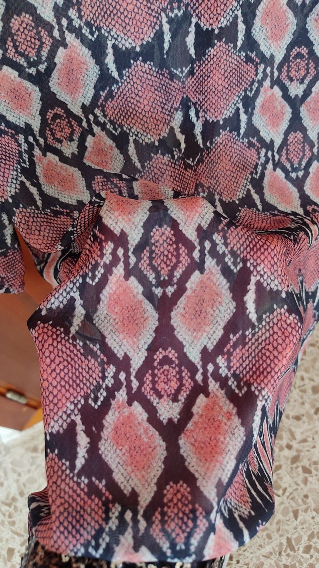 Blusa animal print de Mango