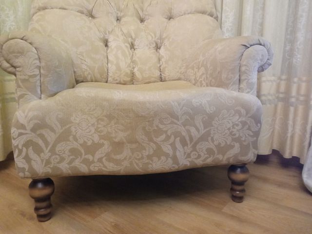 tresillo butaca clásica capitoné