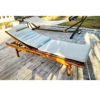 Pareja de tumbonas de bambú