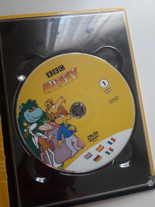Libro DVD Muzzy Multilingual