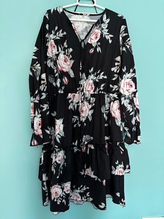 Vestido casual cuello en V estampado floral 