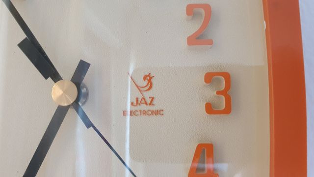 Reloj pared Jaz electronic Año 1970 naranja