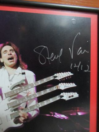STEVE VAI MARCO MUSEO 3 MASTILES FIRMADO