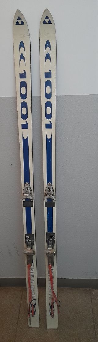 Esquís Fischer con fijaciones Salomón, vintage.