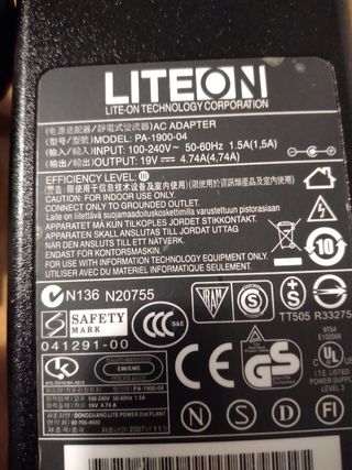 Fuente alimentacion portatil Asus