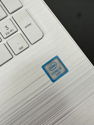 Portátil HP Pavilion Notebook en blanco
