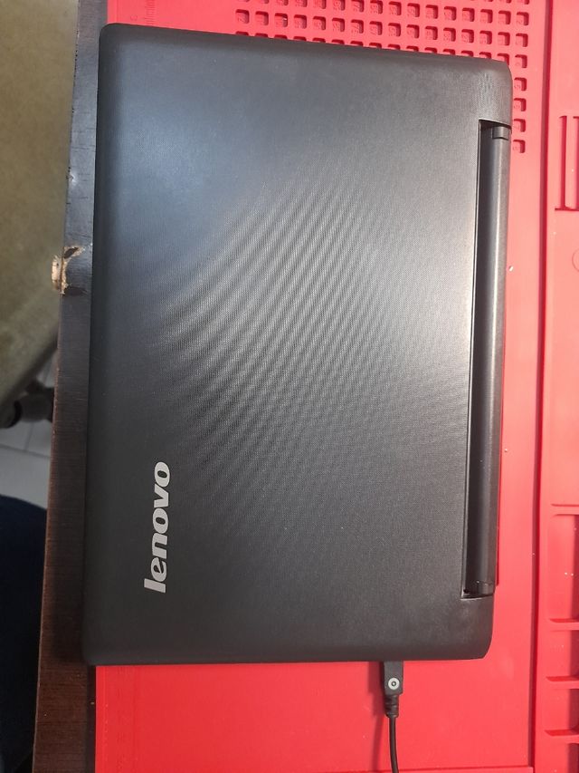 Vendo tablet con sistema Android Lenovo 10.1 
