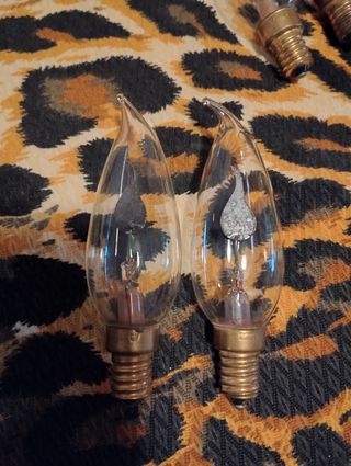 lampadina con fiamma 