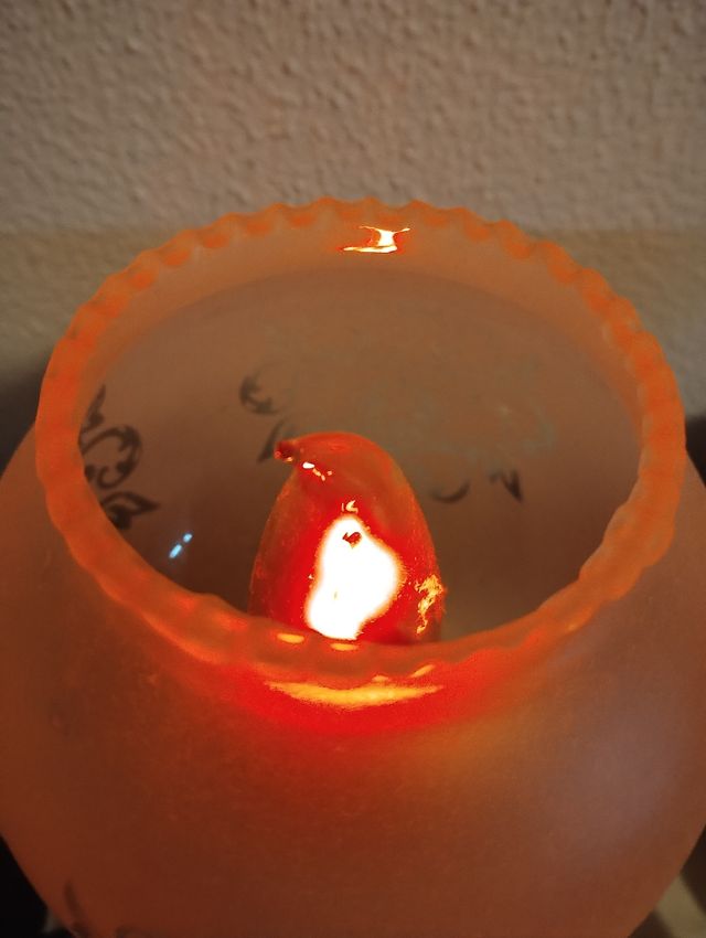 lampadina con fiamma