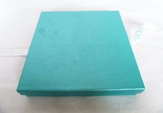 tous = caja grande verde años 2000