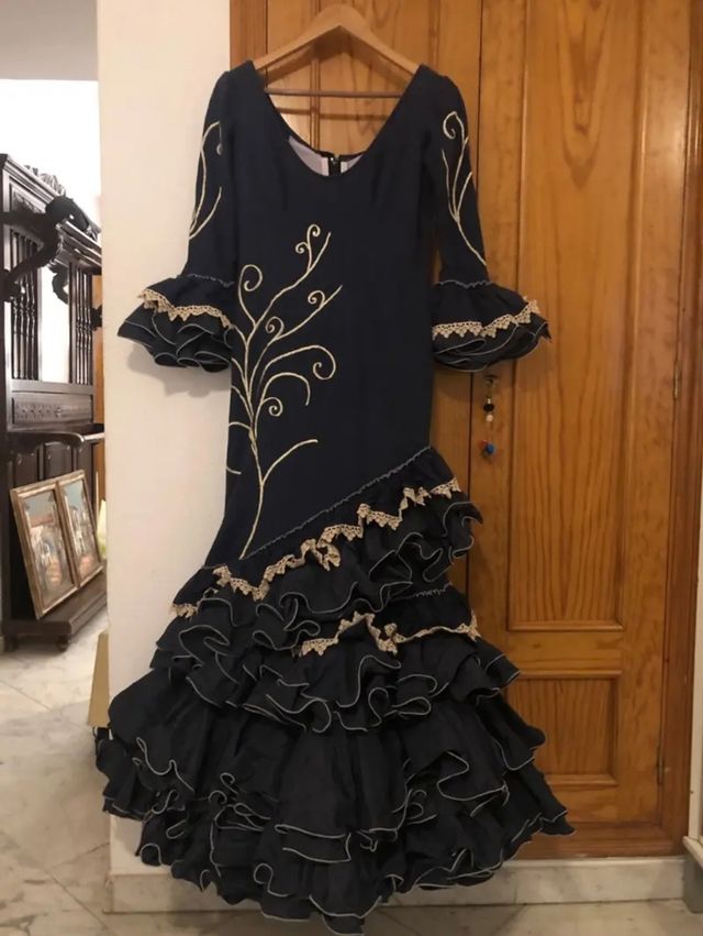 6 TRAJES DE FLAMENCA