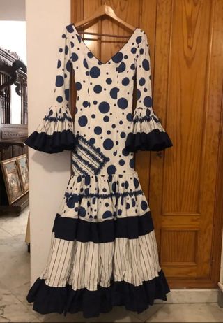 6 TRAJES DE FLAMENCA 