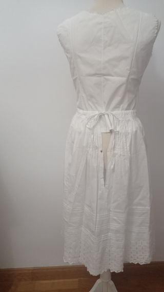 Camisola y enaguas antiguas. Lencería antigua