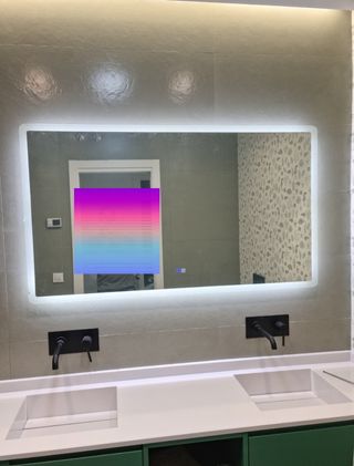Instalación y venta de espejos de baño Led.