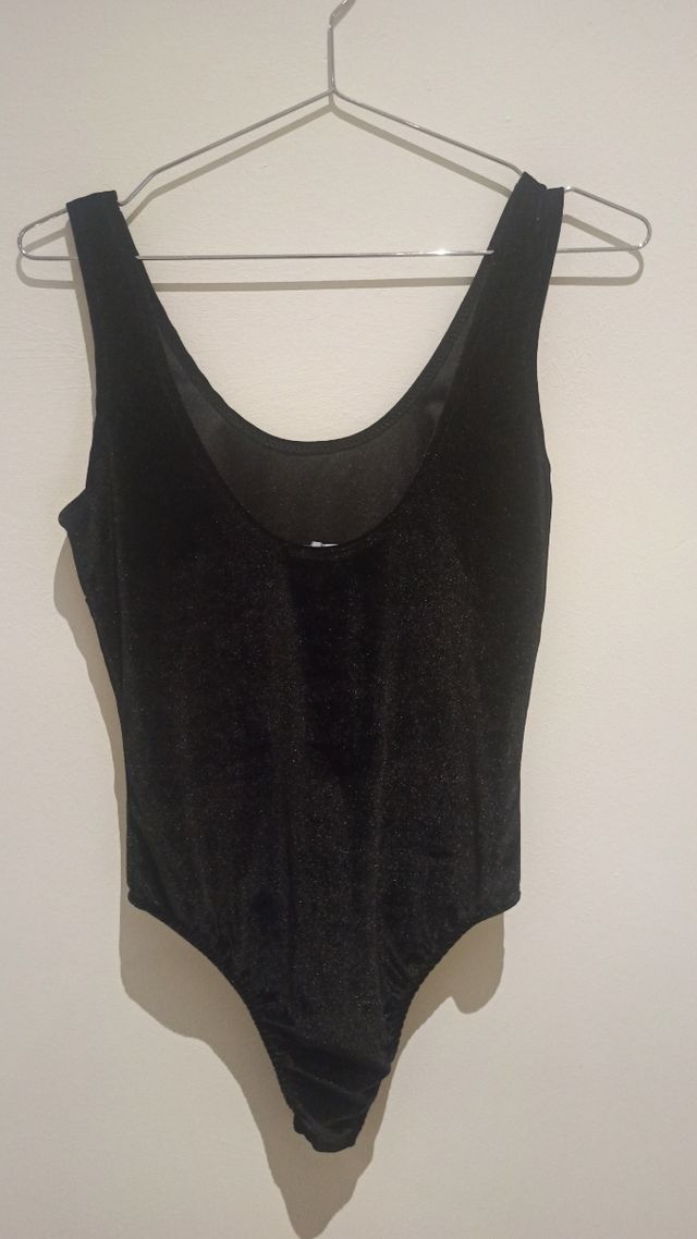 Body negro de terciopelo