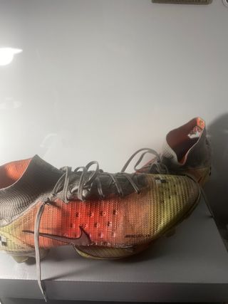 botas de futbol mercurial