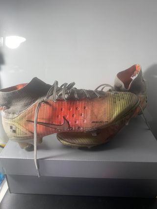 botas de futbol mercurial