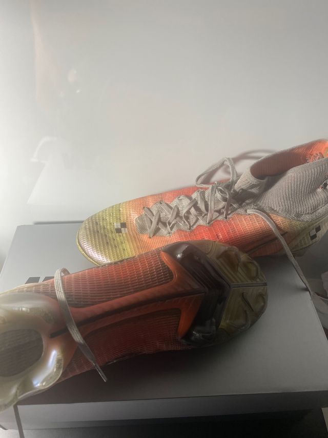 botas de futbol mercurial