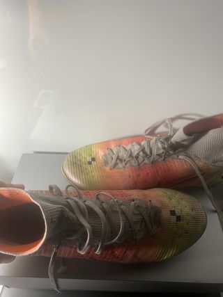 botas de futbol mercurial