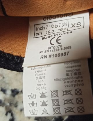 Guantes de neopreno.