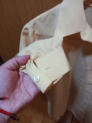 LIQUIDACIÓN Blusa formal amarilla