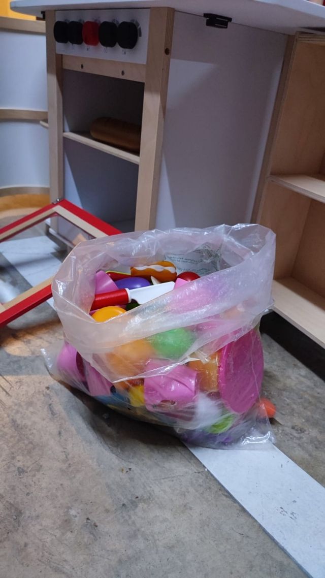 Cocinita de madera grande + Regalo menaje