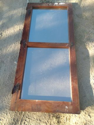 Ventana dos hojas antigua madera.