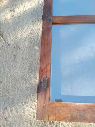 Ventana dos hojas antigua madera.