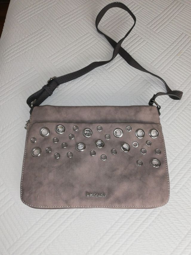 bolso desigual. Sin usar