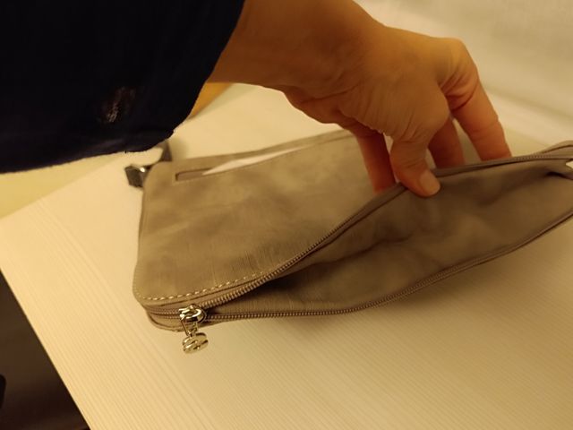 bolso desigual. Sin usar