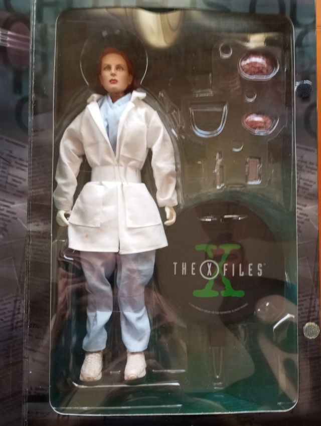 Sideshow D. Scully Forense 