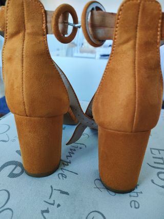 Sandalias tacón T.39