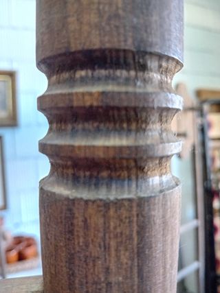 sillas antiguas de madera y caña