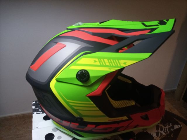 Casco just1 j38 blade