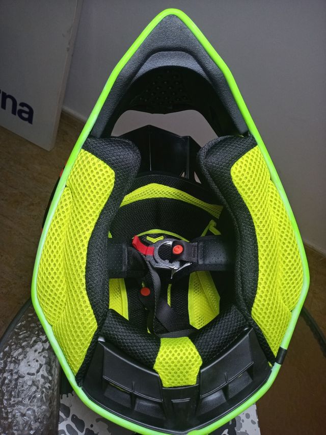 Casco just1 j38 blade