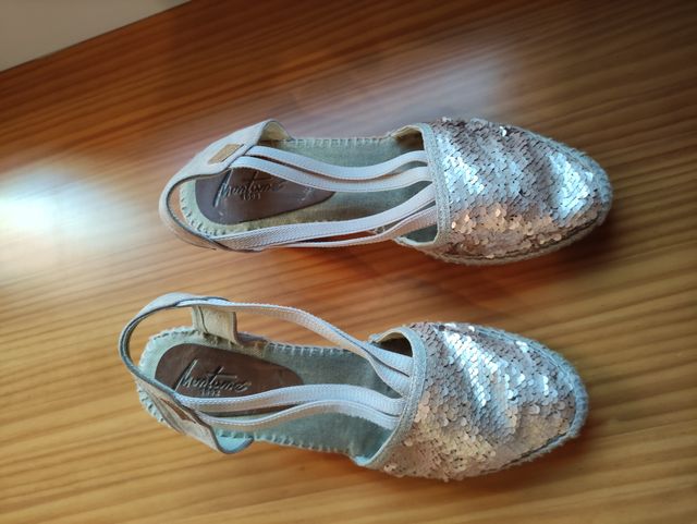 Alpargatas cuña con lentejuelas talla 40 - Montañé