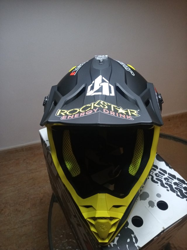casco Just1 j38 Rockstar